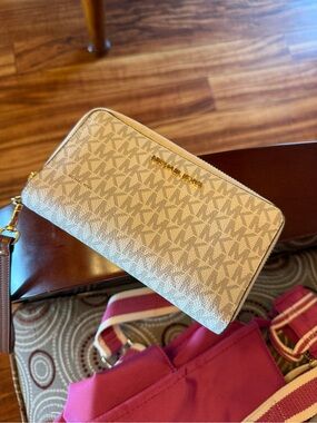 Michael Kors Cream Signature MK Zip Wallet with Gold Logo
